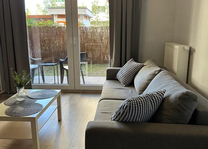 Cosy Apartment Near To The Chopin\'S Airport Cybernetyki 2C