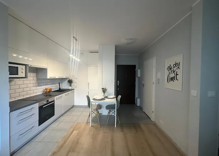Cosy Apartment Near To The Chopin\'S Airport Cybernetyki 2C