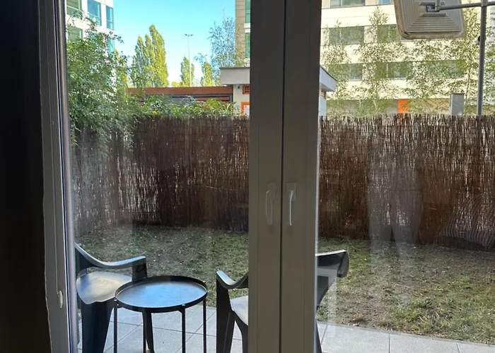 Cosy Apartment Near To The Chopin\'S Airport Cybernetyki 2C